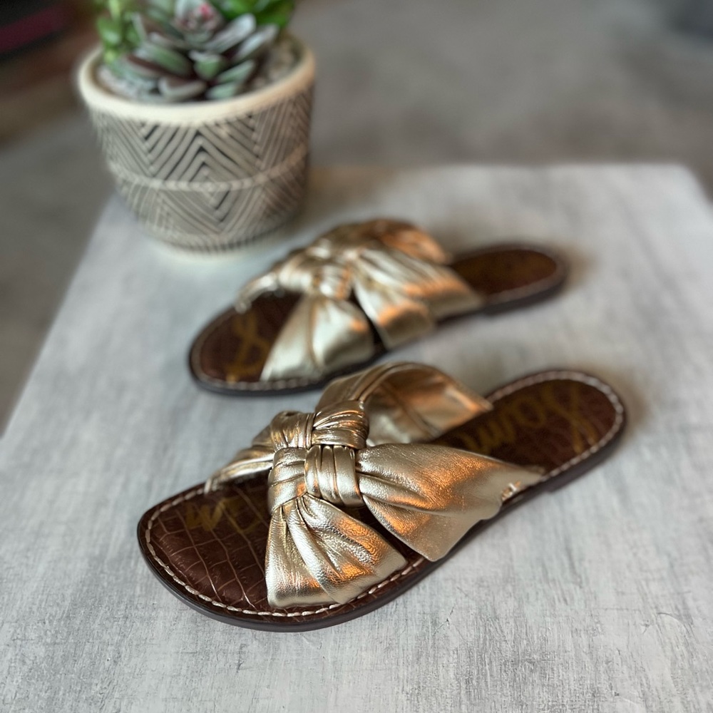 Sam Edelman Garson slide. Molten gold color. Size 7.5